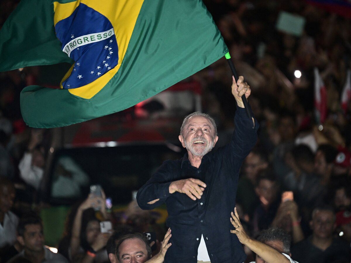 Lula da Silva venceu um histórico segundo turno contra Flávio Bolsonaro e assumirá um quarto mandato no Brasil