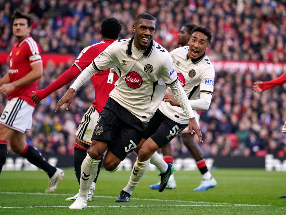 Rayan e Evanilson marcam em vitória do Bournemouth sobre o Manchester United