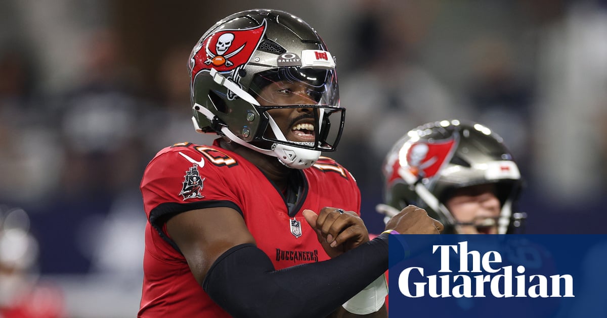 Bucky Irving faz uma arruaça enquanto os Buccaneers surpreendem os Cowboys na primeira vitória da temporada
