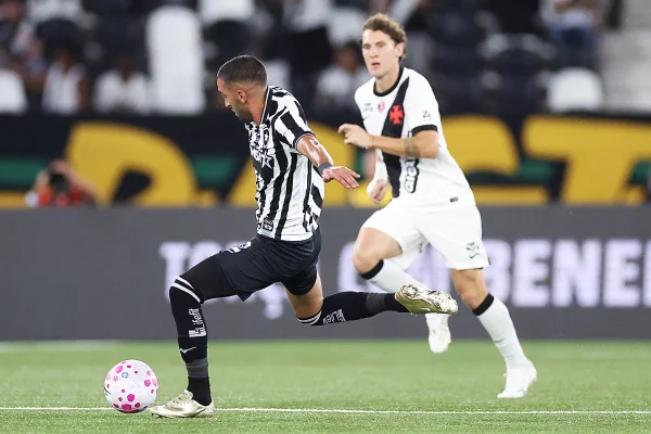 Brasileirão: Vasco vence clássico contra o Botafogo e se distancia do Z4 - destaque galeria