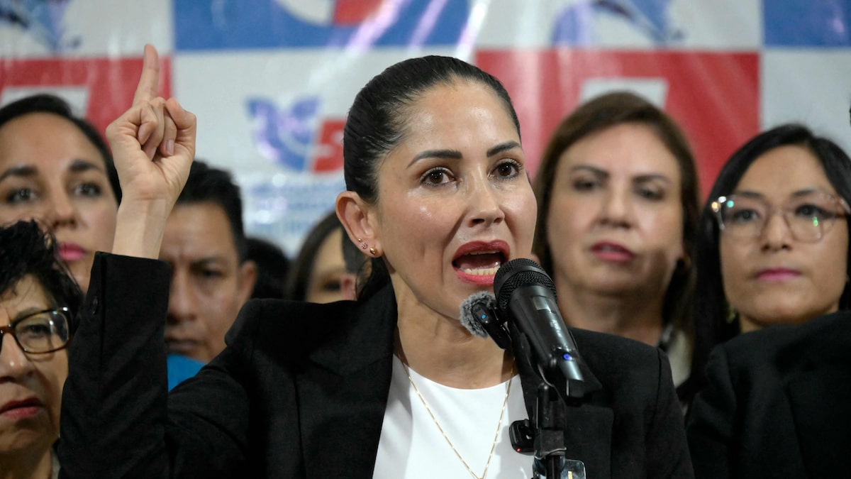 Ex-candidata presidencial de esquerda Luisa González é presa no Equador