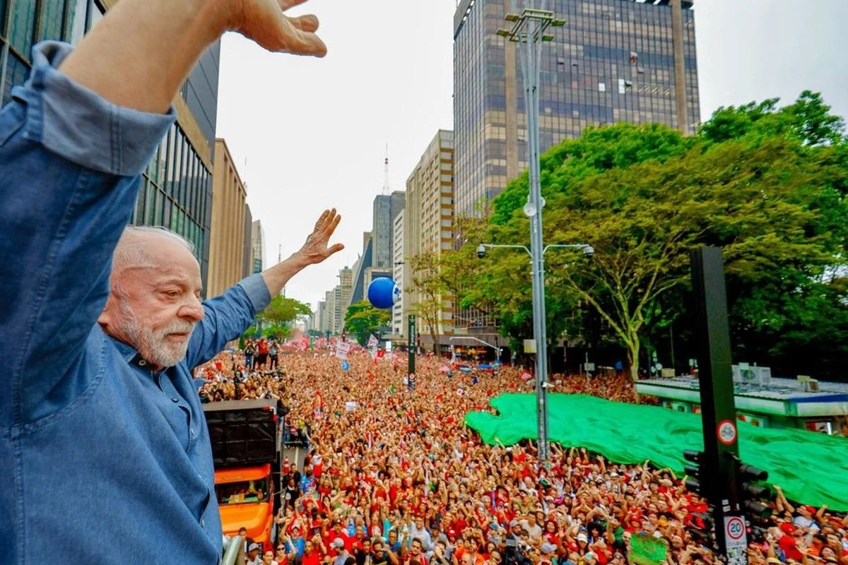 Presidente Luiz Inácio Lula da Silva (PT) em ato na Avenida Paulista