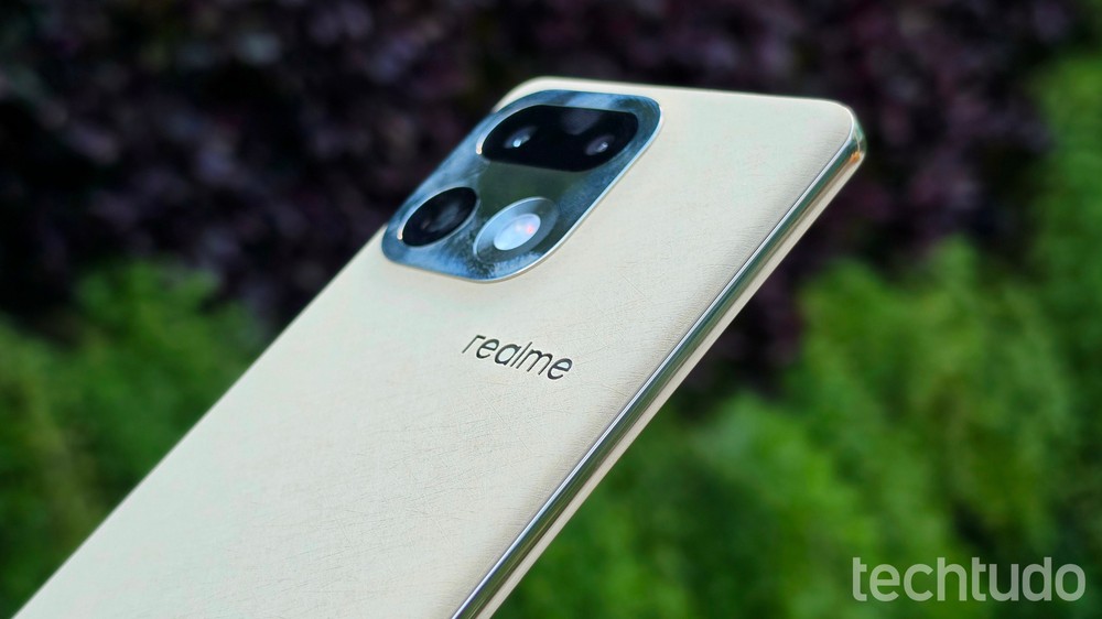 realme 16 Pro+ levou 1h20 para ir de 0 a 100%, com carregador de 80W — Foto: Ana Letícia Loubak/TechTudo
