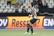 Alex Telles fez o gol do Botafogo