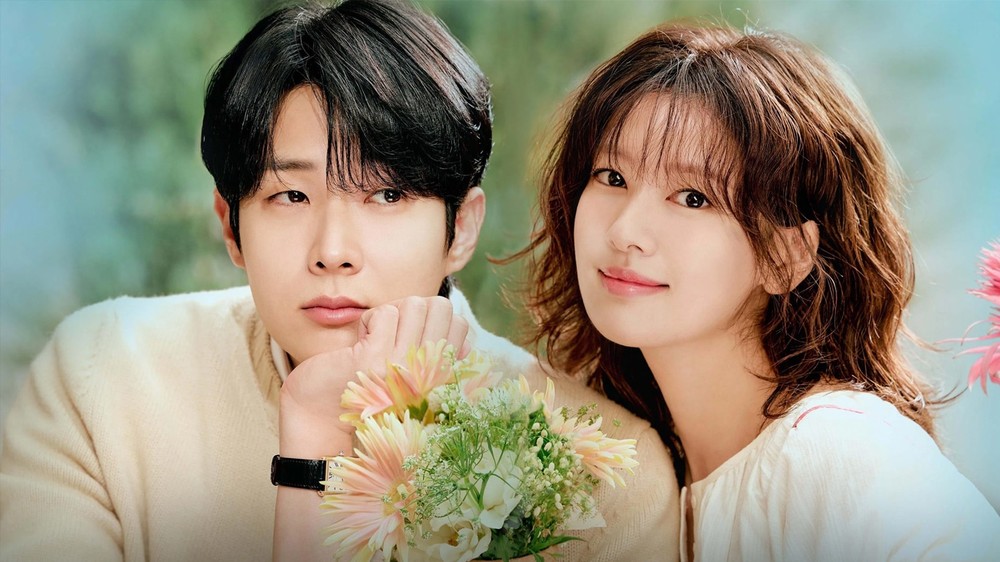 Em Amor de Mentirinha, Jung So-min e Choi Woo-sik vivem um casamento falso — Foto: Reprodução/IMDb