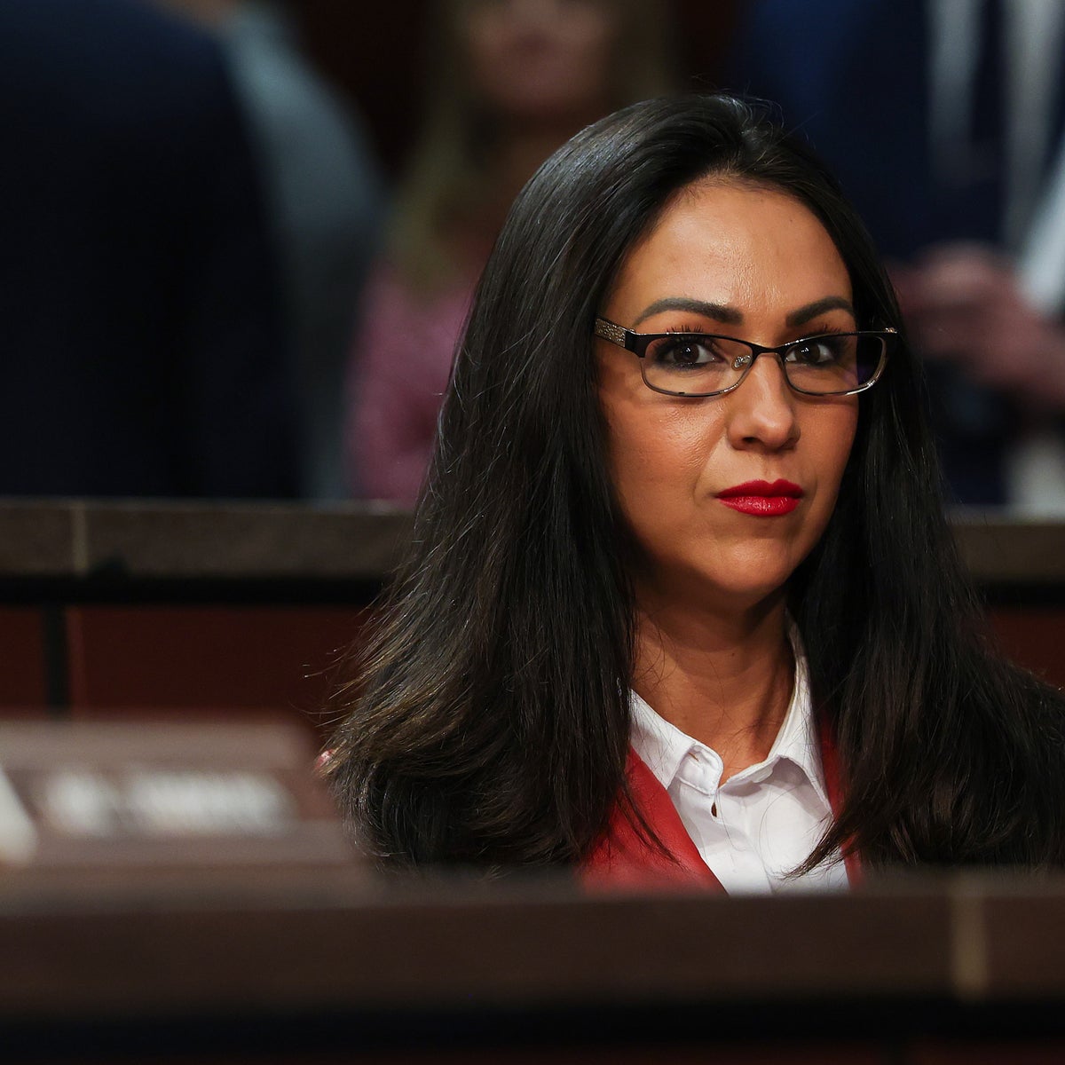 Lauren Boebert alvo de SuperPAC com anúncio humilhante sobre o escândalo do 'Beetlejuice'