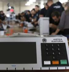 Urna eletrônica: Eleições de 2026 serão marcadas pela discussão sobre o uso de IA Foto: Dida Sampaio/Estadão / Estadão