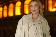 Deolane Bezerra posa em Roma antes de ser presa