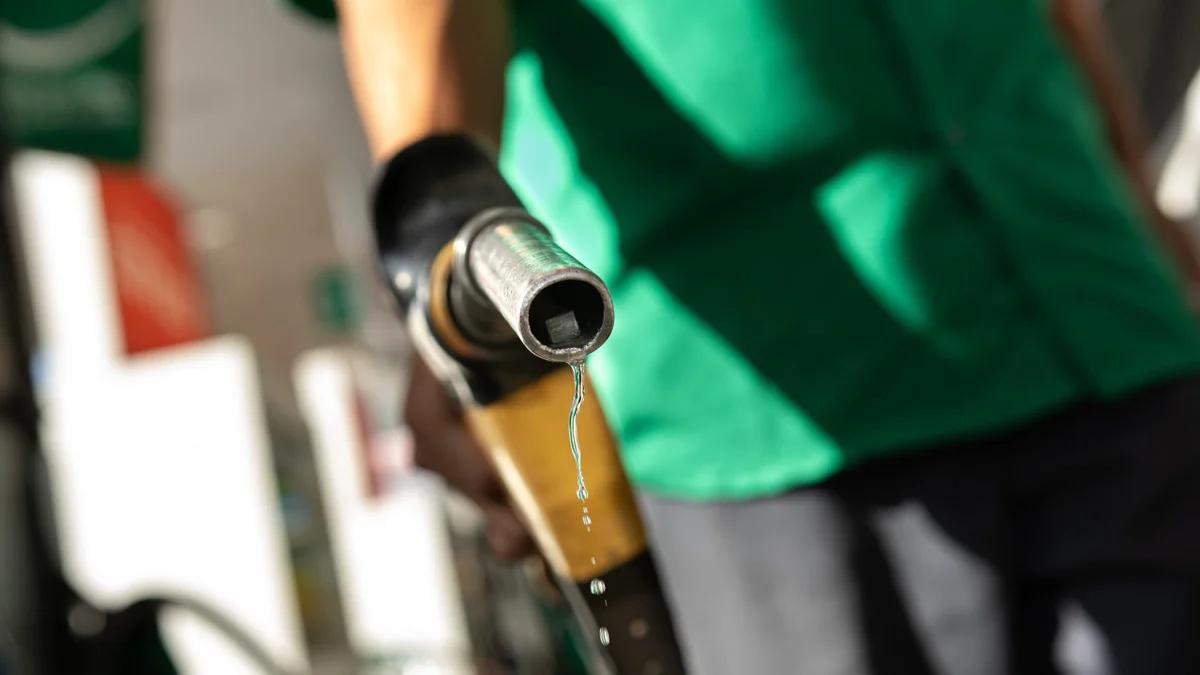 Redução no preço da gasolina no DF depende de distribuidoras, diz sindicato