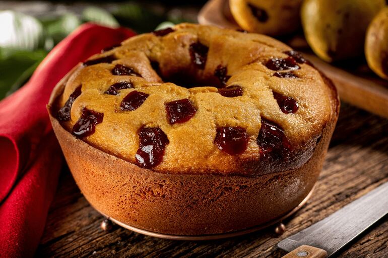 Tem goiabada em casa: aprenda a fazer esse bolo fofinho de liquidificador para o lanche da tarde