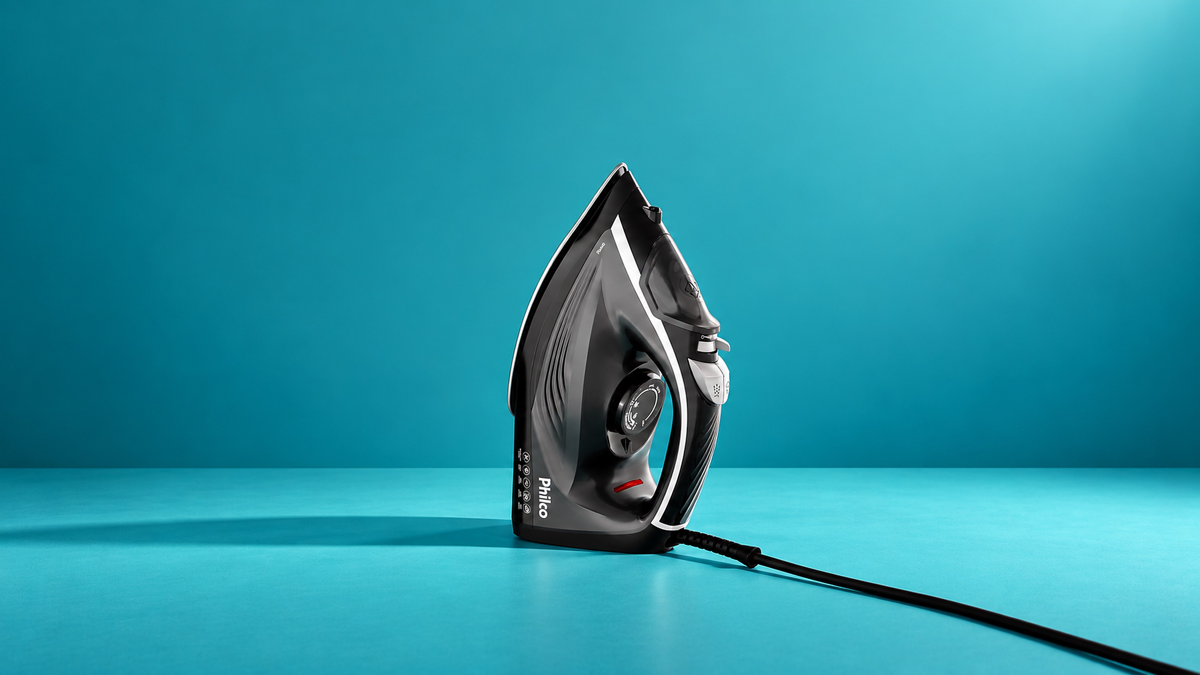 Ferro a vapor da Philco atinge menor preço histórico na Amazon