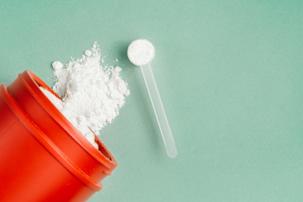 Creatina, ômega-3 e B12: todos precisam de suplementos após os 40 anos?