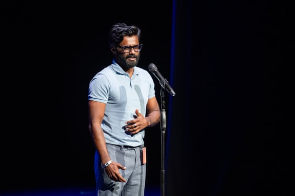 Um garoto de doze anos vence prêmio de slam australiano com poema sobre o ChatGPT: 'É totalmente desnecessário'