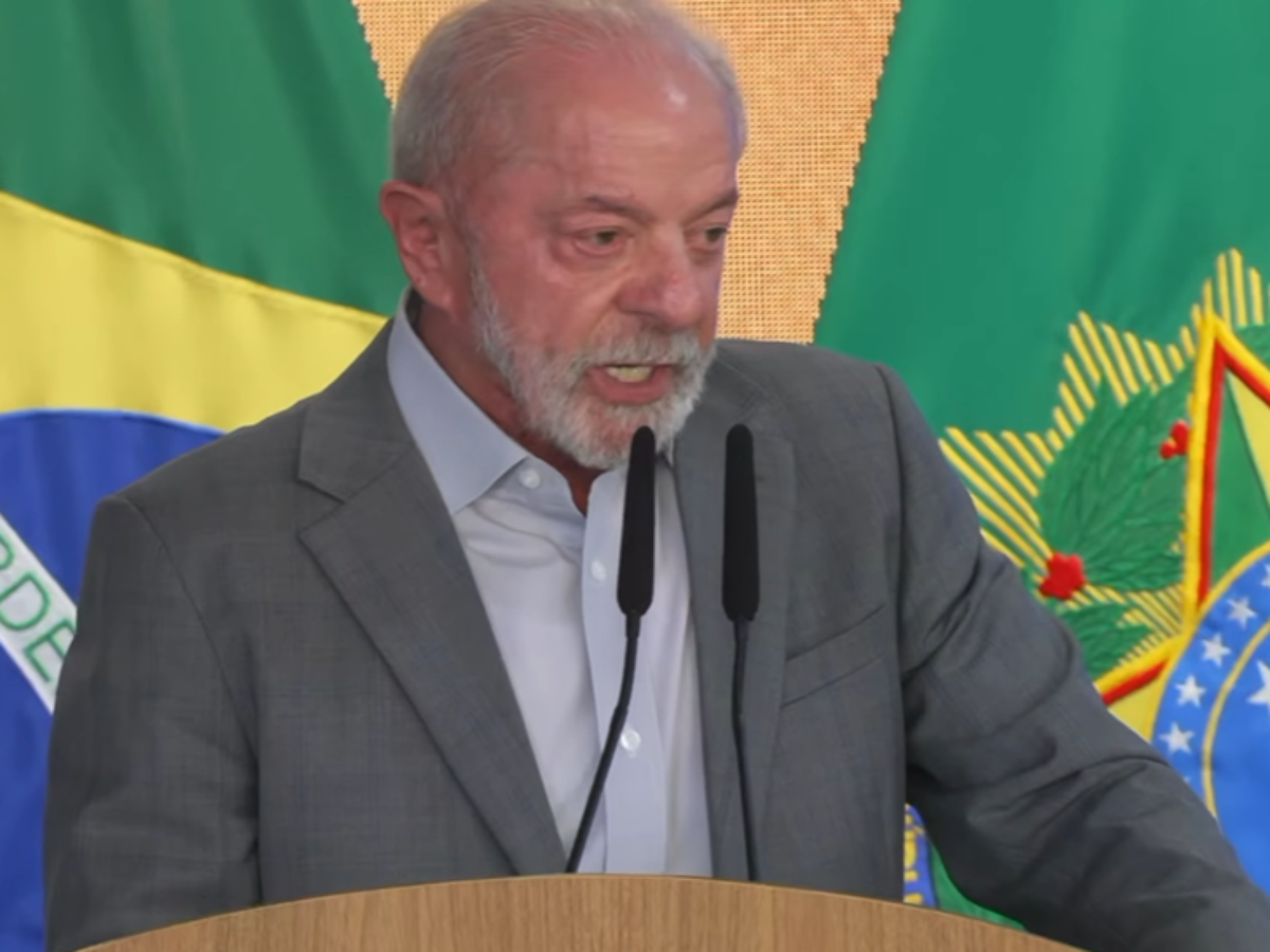 'Tem muita gente rica que gosta de dever', diz Lula ao falar sobre perdão de dívidas
