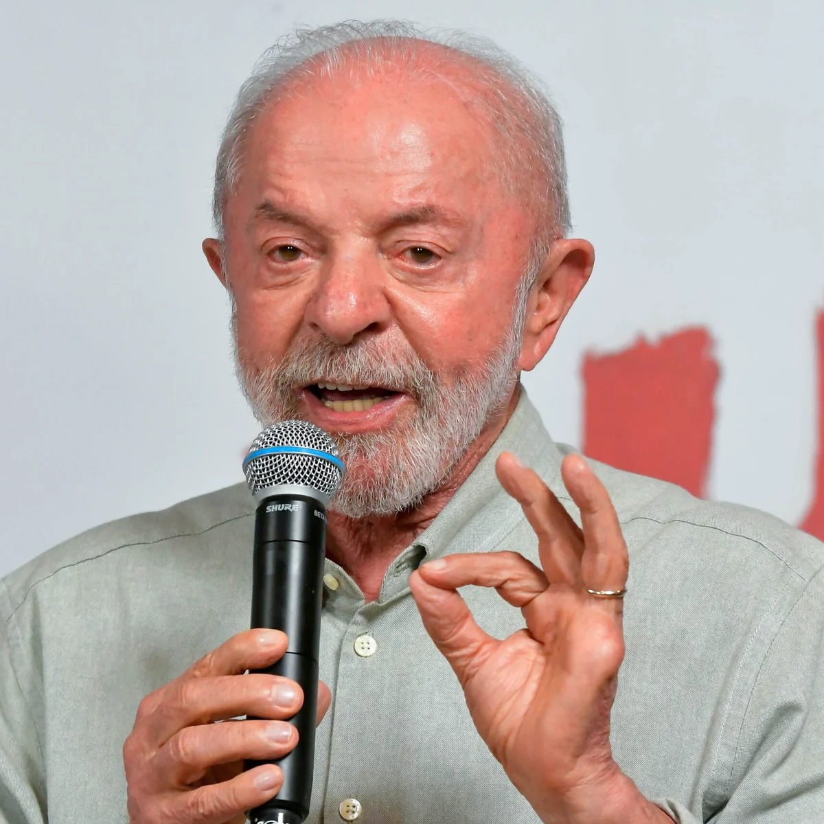 Lula adota estratégia do TikTok com vídeos selfie para tentar virar eleição
