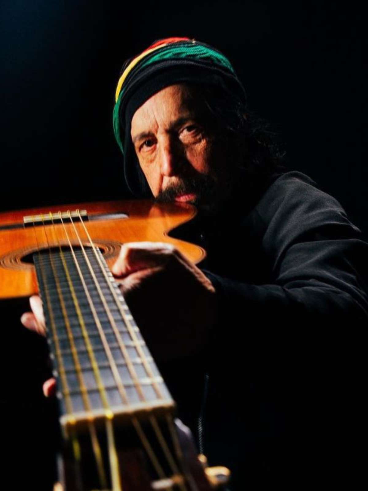 Em último show, Benito Di Paula dividiu o palco com o filho e teve presença ilustre de Zeca Baleiro