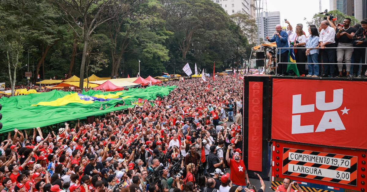 TSE manda remover posts que associavam falsamente campanha de Lula a ritual satânico na Paulista