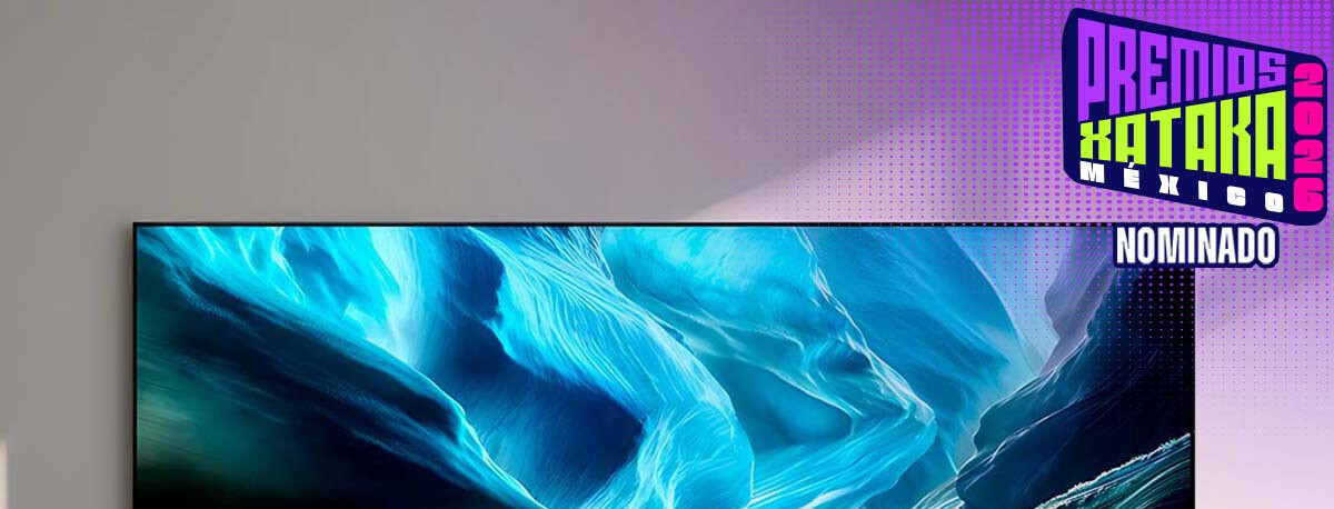 Pantalla OLED anti reflejos con muchos años de actualizaciones. Su control se recarga con el sol