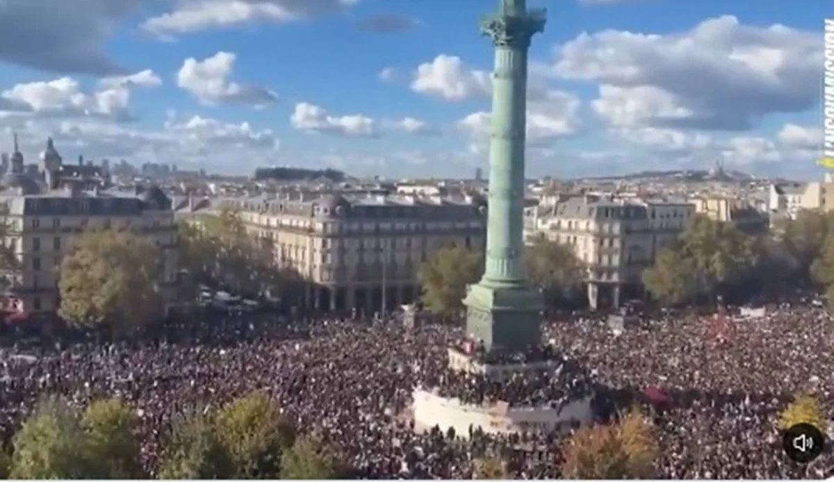 imagem colorida protestos estudantes paris