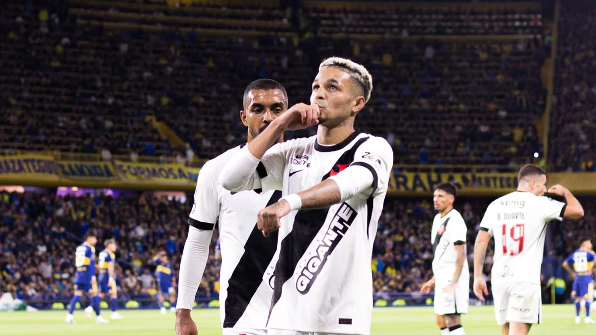 Com um a menos, Vasco vence Boca Juniors e quebra tabu de 75 anos