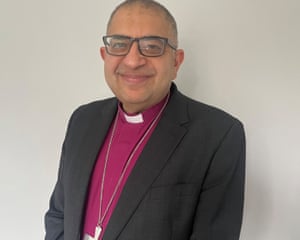 O nacionalismo cristão na Grã-Bretanha é impulsionado por pessoas que raramente vão à igreja, diz um relatório.