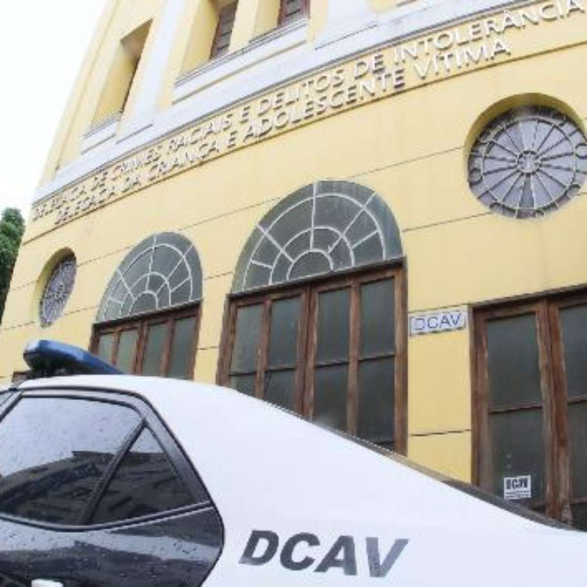 Funcionário público é preso suspeito de liderar organização que oferecia crianças para serem abusadas no RJ
