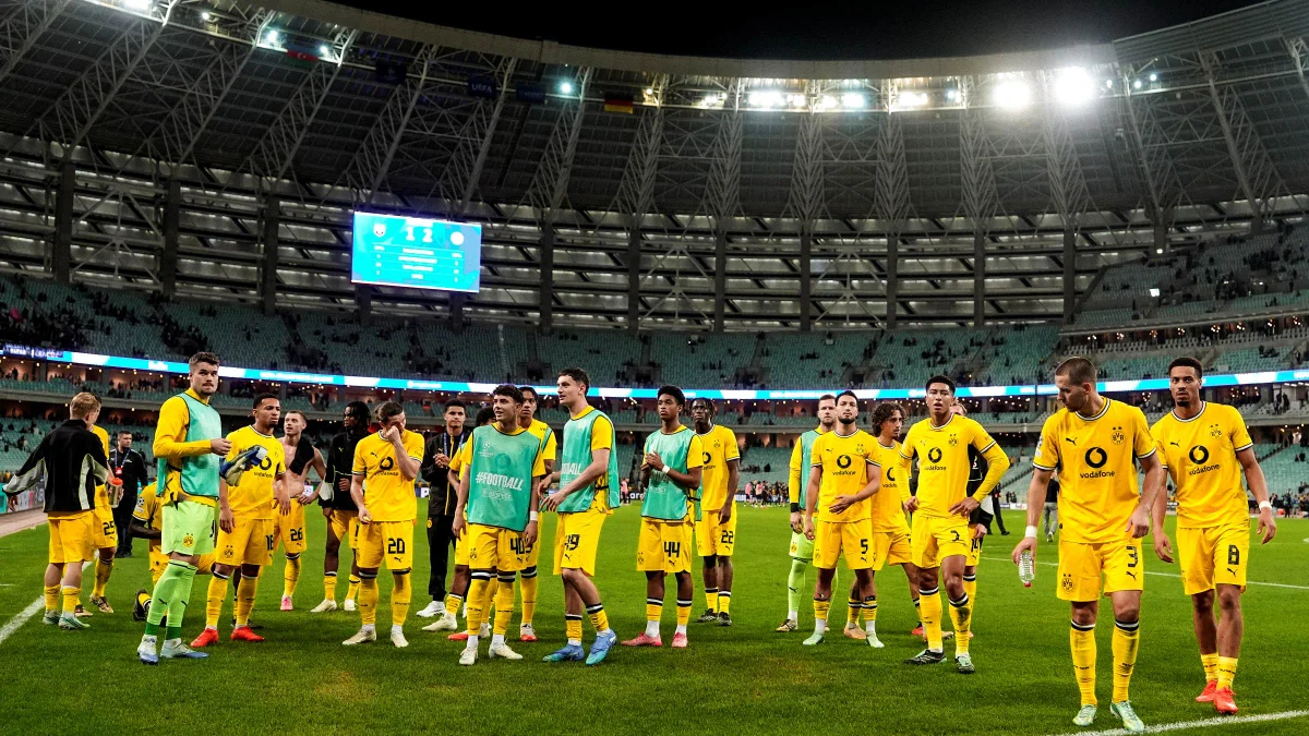 Elenco do Borussia Dortmund não toma banho após jogo por medo de bactéria