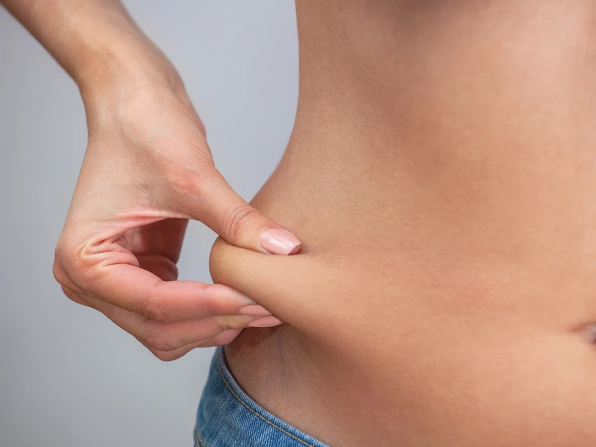 Como reduzir a gordura visceral, que inflama o corpo e prejudica o fígado