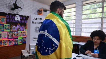 Lula da Silva venceu um histórico segundo turno contra Flávio Bolsonaro e assumirá um quarto mandato no Brasil