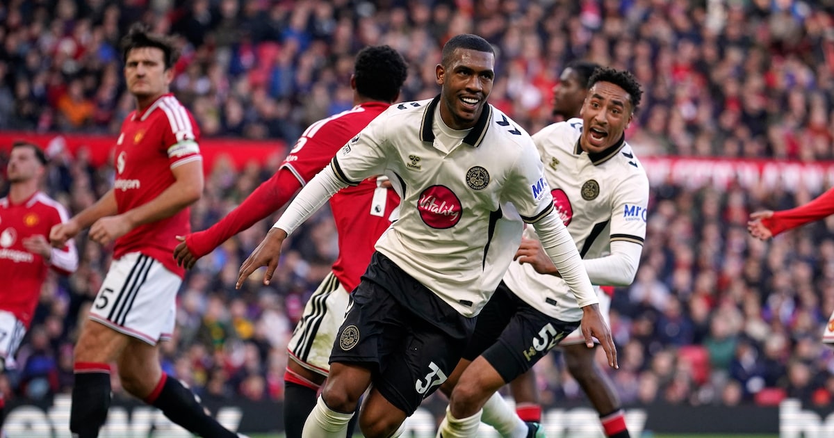 Rayan e Evanilson marcam em vitória do Bournemouth sobre o Manchester United