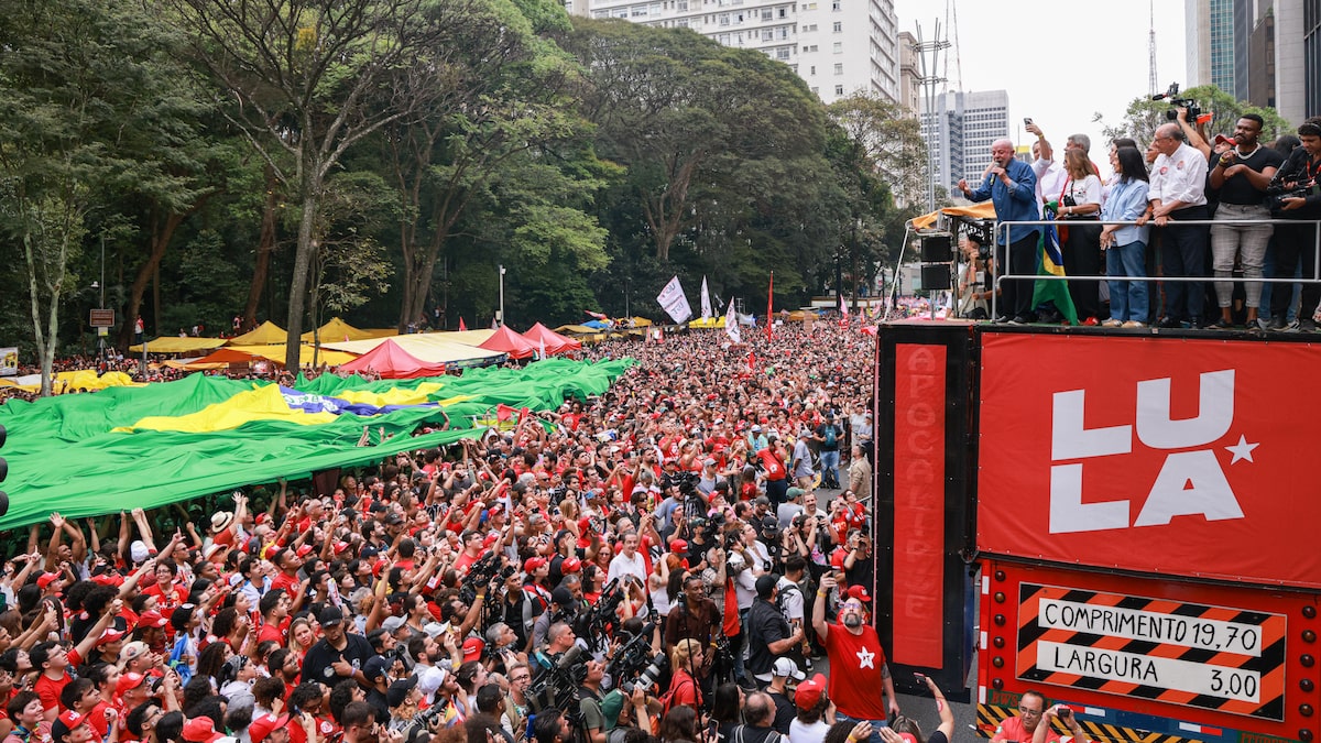 TSE manda remover posts que associavam falsamente campanha de Lula a ritual satânico na Paulista