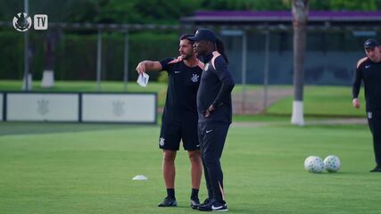 Corinthians realiza primeiro trabalho tático com o técnico Seedorf