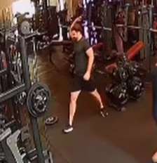 Aluno quebra espelho de academia usando pesos em SP Foto: Reprodução/TV Globo