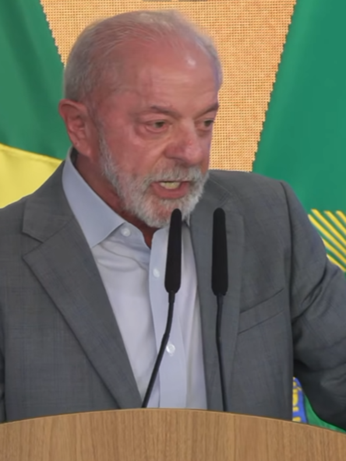 'Tem muita gente rica que gosta de dever', diz Lula ao falar sobre perdão de dívidas