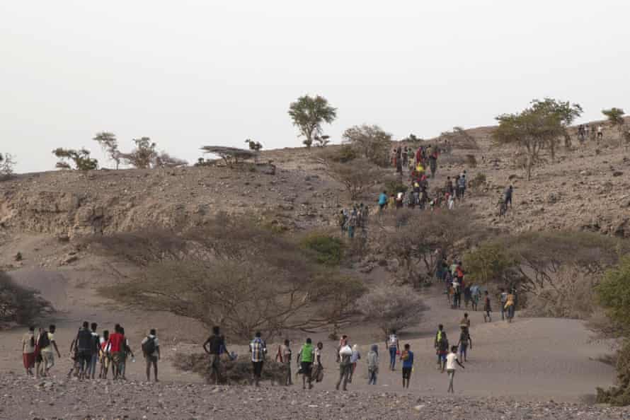 Pelo menos 109 mortos, incluindo crianças, após naufrágio de barco de migrantes fora de Djibuti