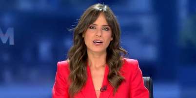 Carmen Corazzini foi 'tra&iacute;da' pelo &aacute;udio aberto, mas seu coment&aacute;rio n&atilde;o irritou as artistas envolvidas Foto: Reprodu&ccedil;&atilde;o/TV