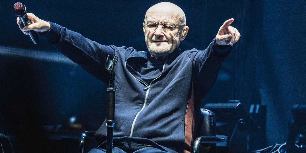 Phil Collins fala abertamente sobre falhas no casamento e arrependimentos na vida: 'Arrependo-me de meus casamentos terem desmoronado'